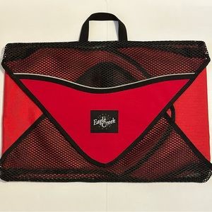 Eagle Creek Medium Pack-It Garment Folder 17.5" x 12" Red Black EUC